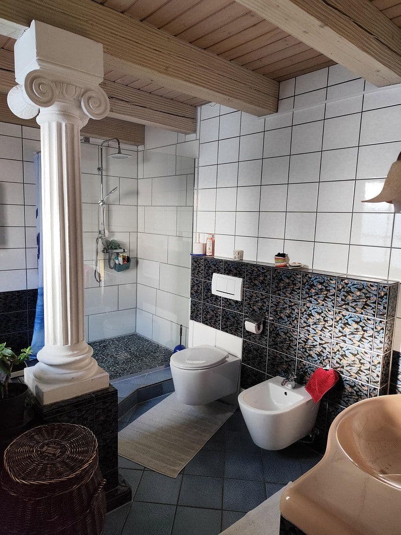 Prodej domu 192 m², pozemek 145 m², Am Leurenberg 18, Nürtingen, Bádensko-Württembersko Prodej domu 192 m², pozemek 145 m², Am Leurenberg 18, Nürtingen, Bádensko-Württembersko