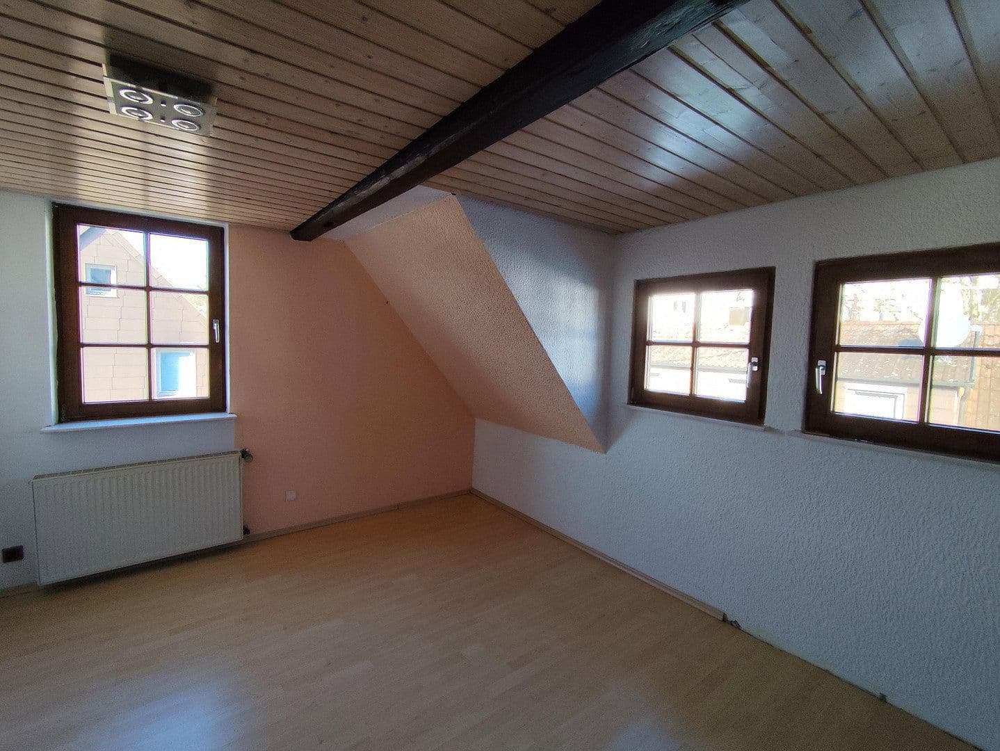 Prodej domu 192 m², pozemek 145 m², Am Leurenberg 18, Nürtingen, Bádensko-Württembersko Prodej domu 192 m², pozemek 145 m², Am Leurenberg 18, Nürtingen, Bádensko-Württembersko