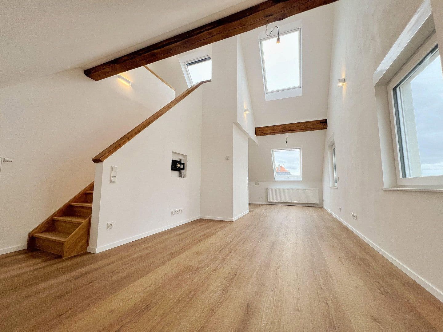 Pronájem bytu 4+1 120 m², Pfarrer-Werr-Straße, 40, Troisdorf, Severní Porýní-Vestfálsko Pronájem bytu 4+1 120 m², Pfarrer-Werr-Straße, 40, Troisdorf, Severní Porýní-Vestfálsko
