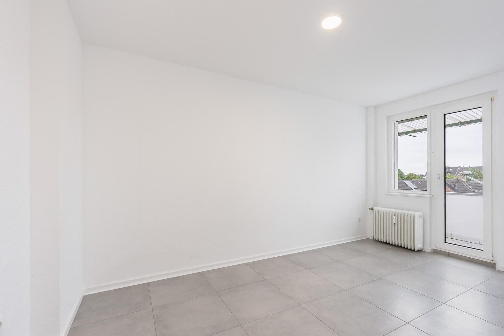Pronájem bytu 2+1 54 m², Helmutstraße 2, Düsseldorf, Severní Porýní-Vestfálsko Pronájem bytu 2+1 54 m², Helmutstraße 2, Düsseldorf, Severní Porýní-Vestfálsko