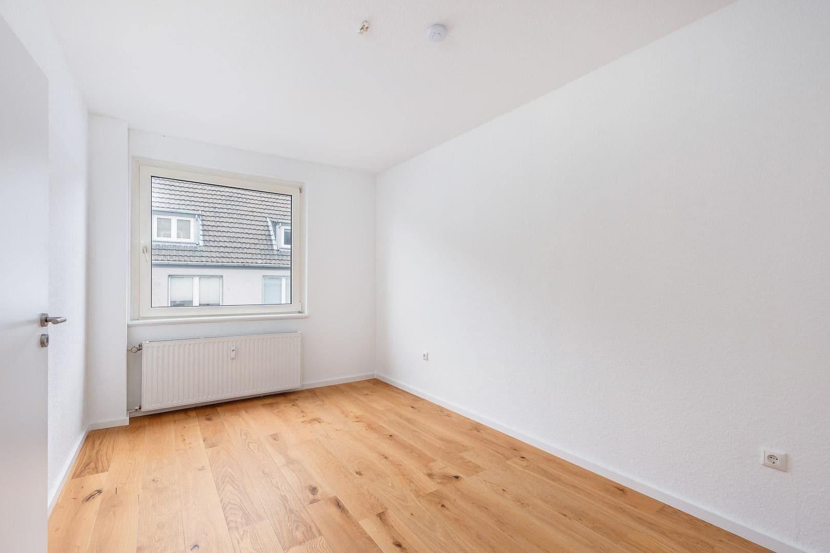 Pronájem bytu 2+1 54 m², Helmutstraße 2, Düsseldorf, Severní Porýní-Vestfálsko Pronájem bytu 2+1 54 m², Helmutstraße 2, Düsseldorf, Severní Porýní-Vestfálsko