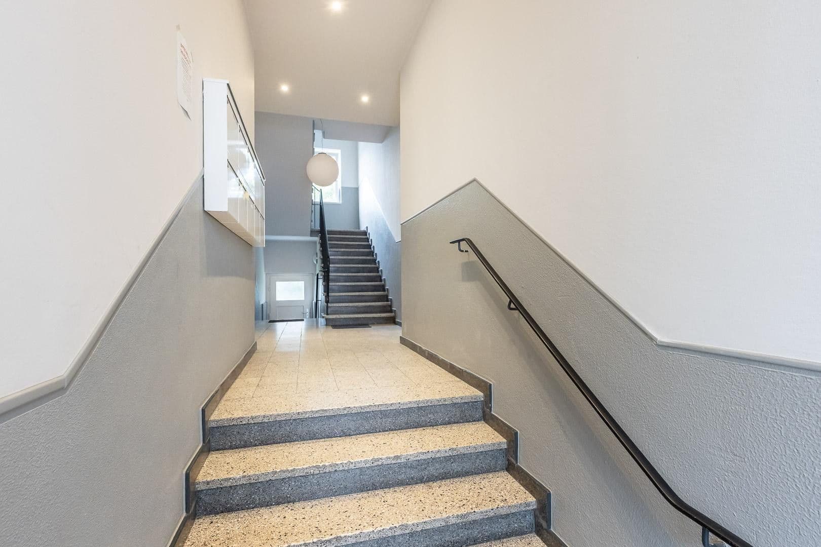 Pronájem bytu 2+1 54 m², Helmutstraße 2, Düsseldorf, Severní Porýní-Vestfálsko Pronájem bytu 2+1 54 m², Helmutstraße 2, Düsseldorf, Severní Porýní-Vestfálsko