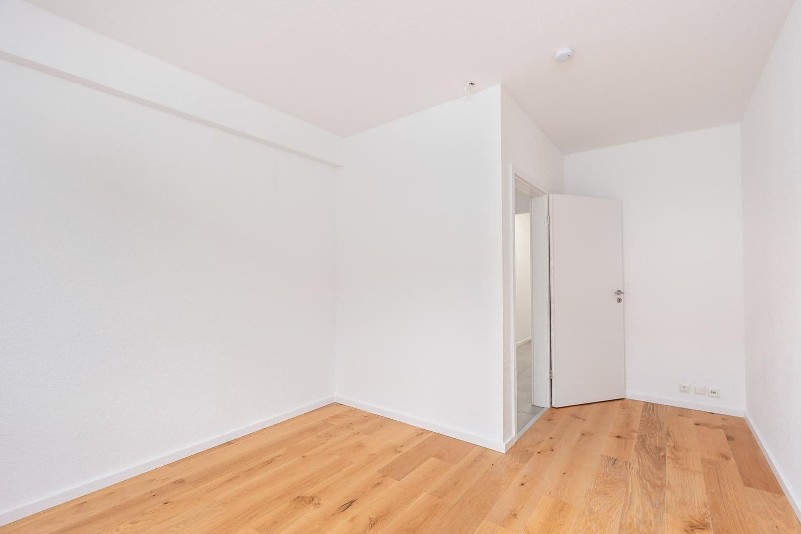 Pronájem bytu 2+1 54 m², Helmutstraße 2, Düsseldorf, Severní Porýní-Vestfálsko Pronájem bytu 2+1 54 m², Helmutstraße 2, Düsseldorf, Severní Porýní-Vestfálsko