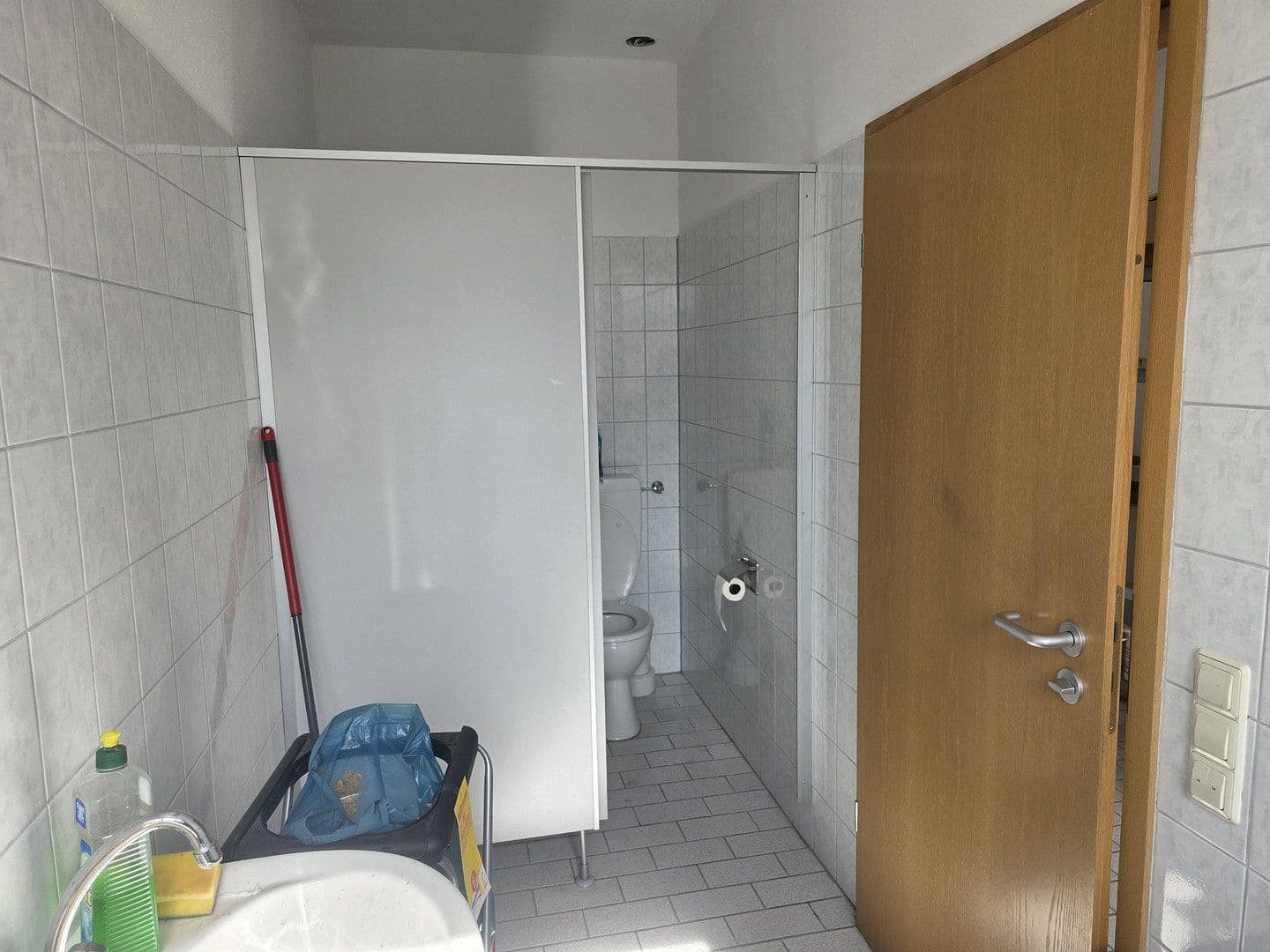 Pronájem nebytového prostoru 454 m², Plüderhausen, Bádensko-Württembersko Pronájem nebytového prostoru 454 m², Plüderhausen, Bádensko-Württembersko