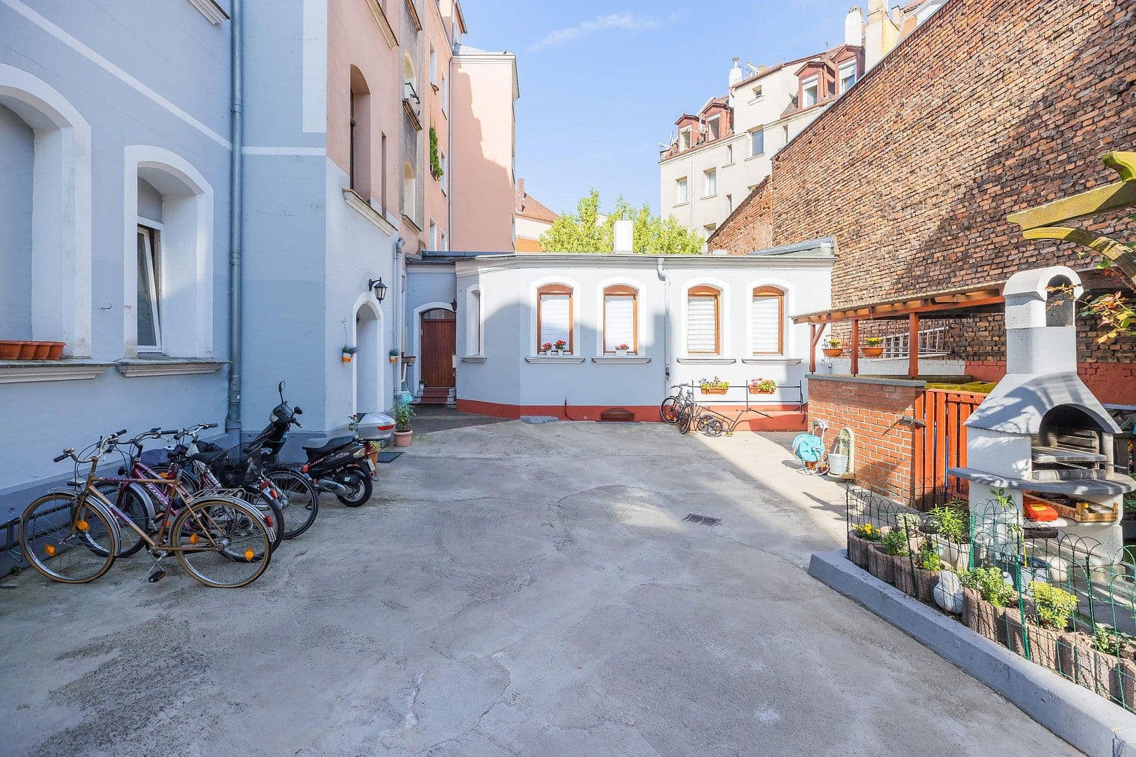 Prodej domu 733 m², pozemek 450 m², Nürnberg, Bavorsko Prodej domu 733 m², pozemek 450 m², Nürnberg, Bavorsko