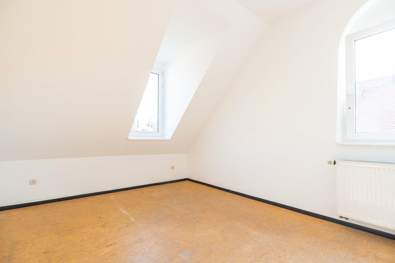 Prodej domu 733 m², pozemek 450 m², Nürnberg, Bavorsko Prodej domu 733 m², pozemek 450 m², Nürnberg, Bavorsko