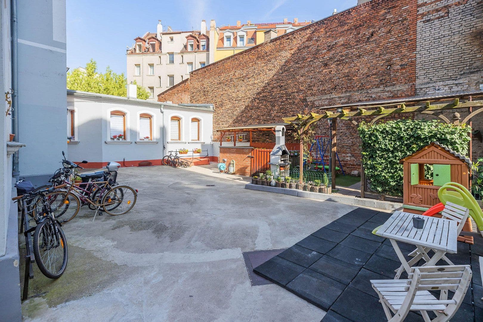 Prodej domu 733 m², pozemek 450 m², Nürnberg, Bavorsko Prodej domu 733 m², pozemek 450 m², Nürnberg, Bavorsko