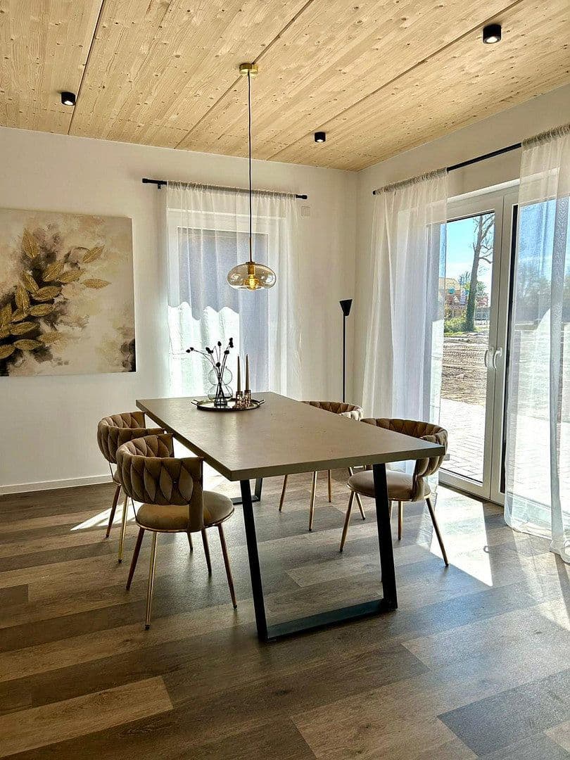 Prodej domu 125 m², pozemek 400 m², Apen, Dolní Sasko Prodej domu 125 m², pozemek 400 m², Apen, Dolní Sasko