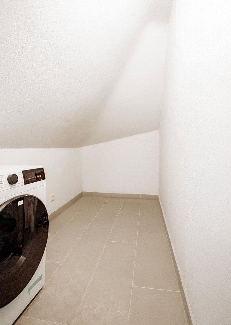 Pronájem bytu 2+kk 67 m², Adolf-Flecken Str., Neuss, Severní Porýní-Vestfálsko Pronájem bytu 2+kk 67 m², Adolf-Flecken Str., Neuss, Severní Porýní-Vestfálsko