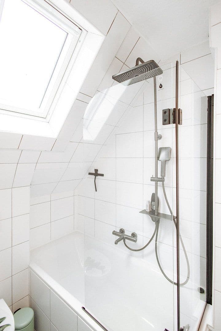 Pronájem bytu 2+kk 67 m², Adolf-Flecken Str., Neuss, Severní Porýní-Vestfálsko Pronájem bytu 2+kk 67 m², Adolf-Flecken Str., Neuss, Severní Porýní-Vestfálsko