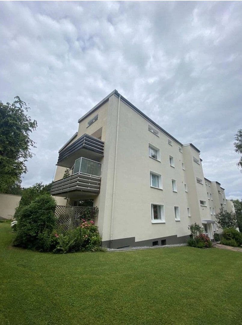 Pronájem bytu 2+kk 108 m², Bielefeld, Severní Porýní-Vestfálsko Pronájem bytu 2+kk 108 m², Bielefeld, Severní Porýní-Vestfálsko