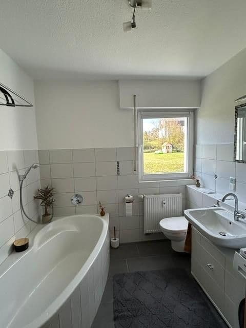 Pronájem bytu 3+1 107 m², Südstraße 9, Boppard, Porýní-Falc Pronájem bytu 3+1 107 m², Südstraße 9, Boppard, Porýní-Falc
