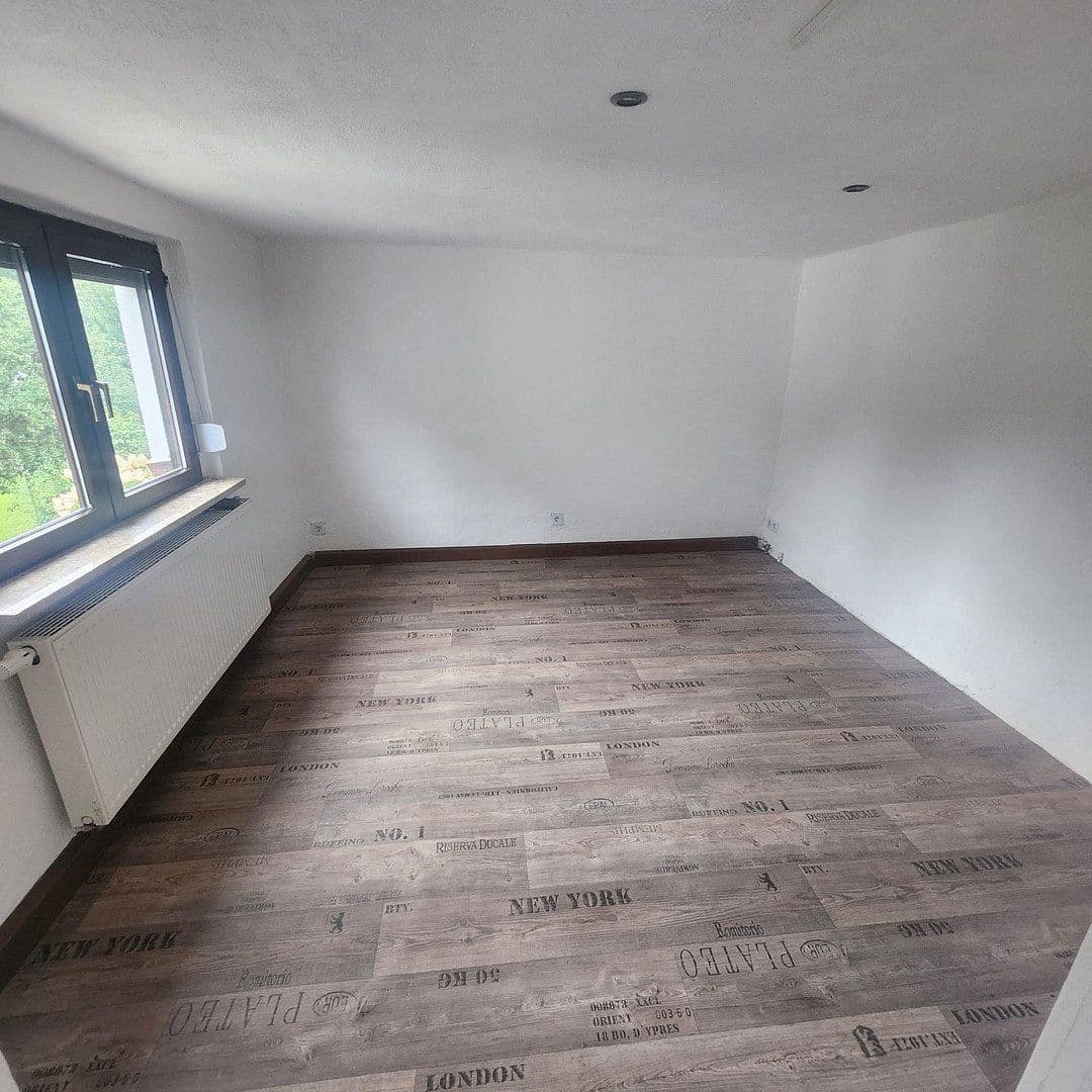 Pronájem domu 90 m², pozemek 368 m², Großschirma, Sasko Pronájem domu 90 m², pozemek 368 m², Großschirma, Sasko
