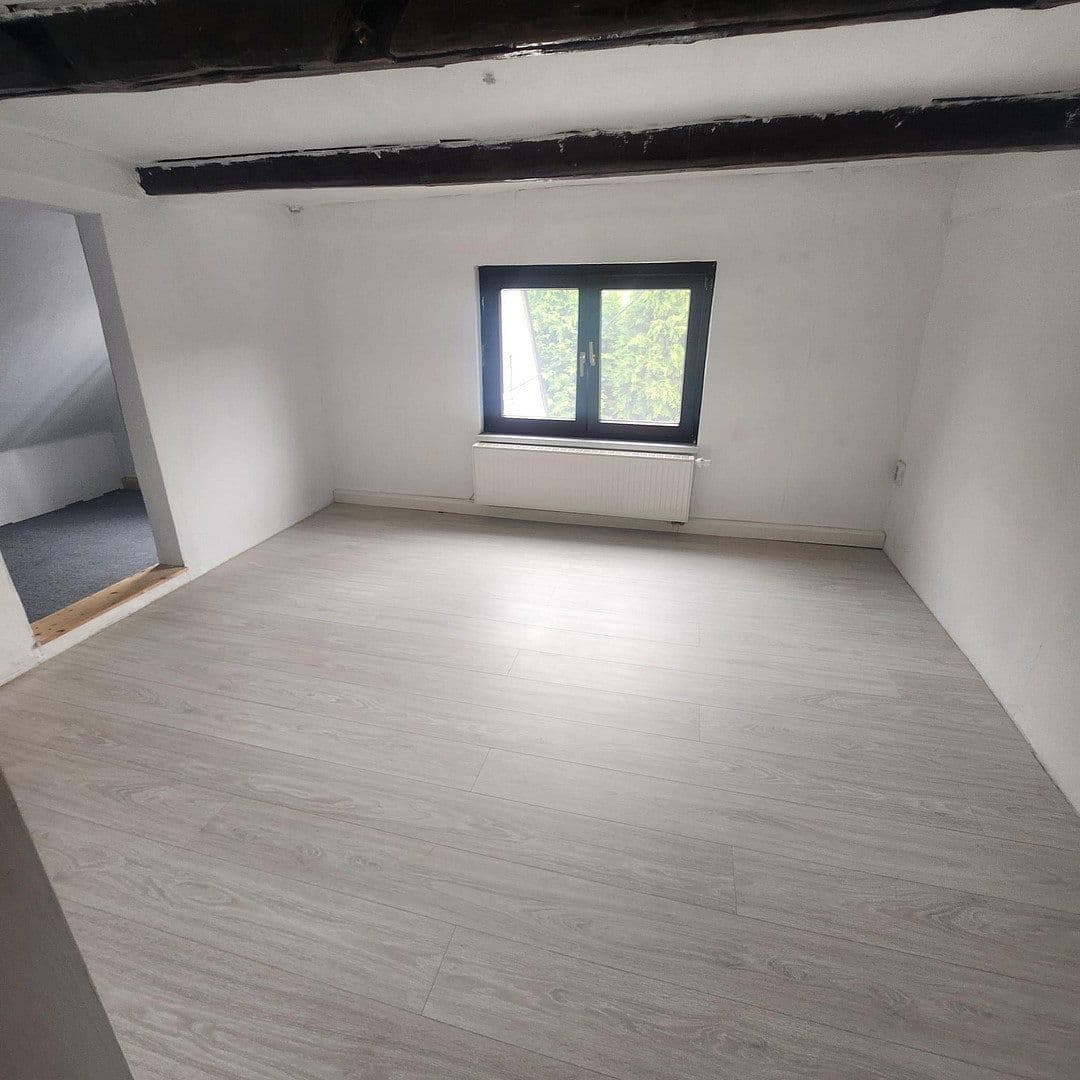 Pronájem domu 90 m², pozemek 368 m², Großschirma, Sasko Pronájem domu 90 m², pozemek 368 m², Großschirma, Sasko