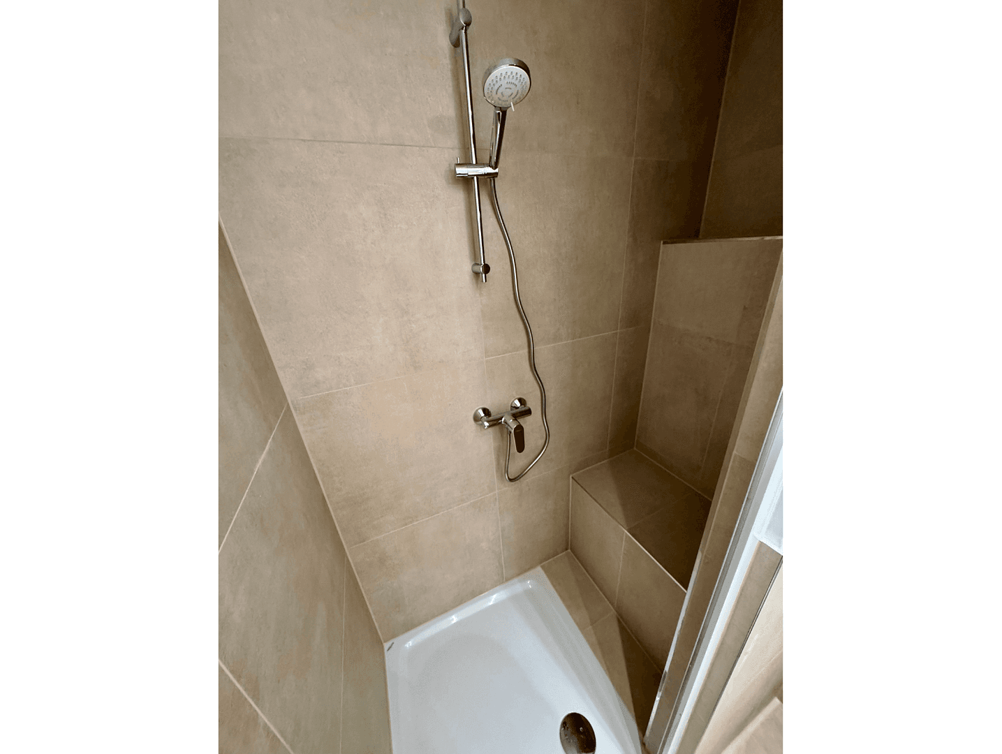 Prodej bytu 3+1 78 m², Köln, Severní Porýní-Vestfálsko Prodej bytu 3+1 78 m², Köln, Severní Porýní-Vestfálsko
