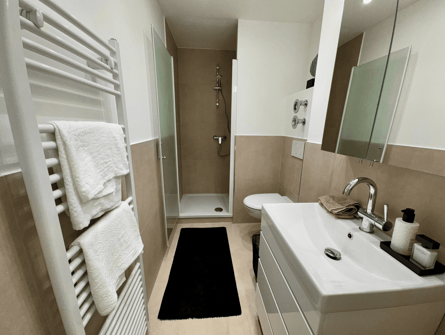 Prodej bytu 3+1 78 m², Köln, Severní Porýní-Vestfálsko Prodej bytu 3+1 78 m², Köln, Severní Porýní-Vestfálsko