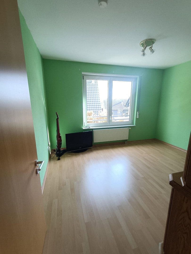 Pronájem bytu 3+1 76 m², Schulstraße 15, Friolzheim, Bádensko-Württembersko Pronájem bytu 3+1 76 m², Schulstraße 15, Friolzheim, Bádensko-Württembersko