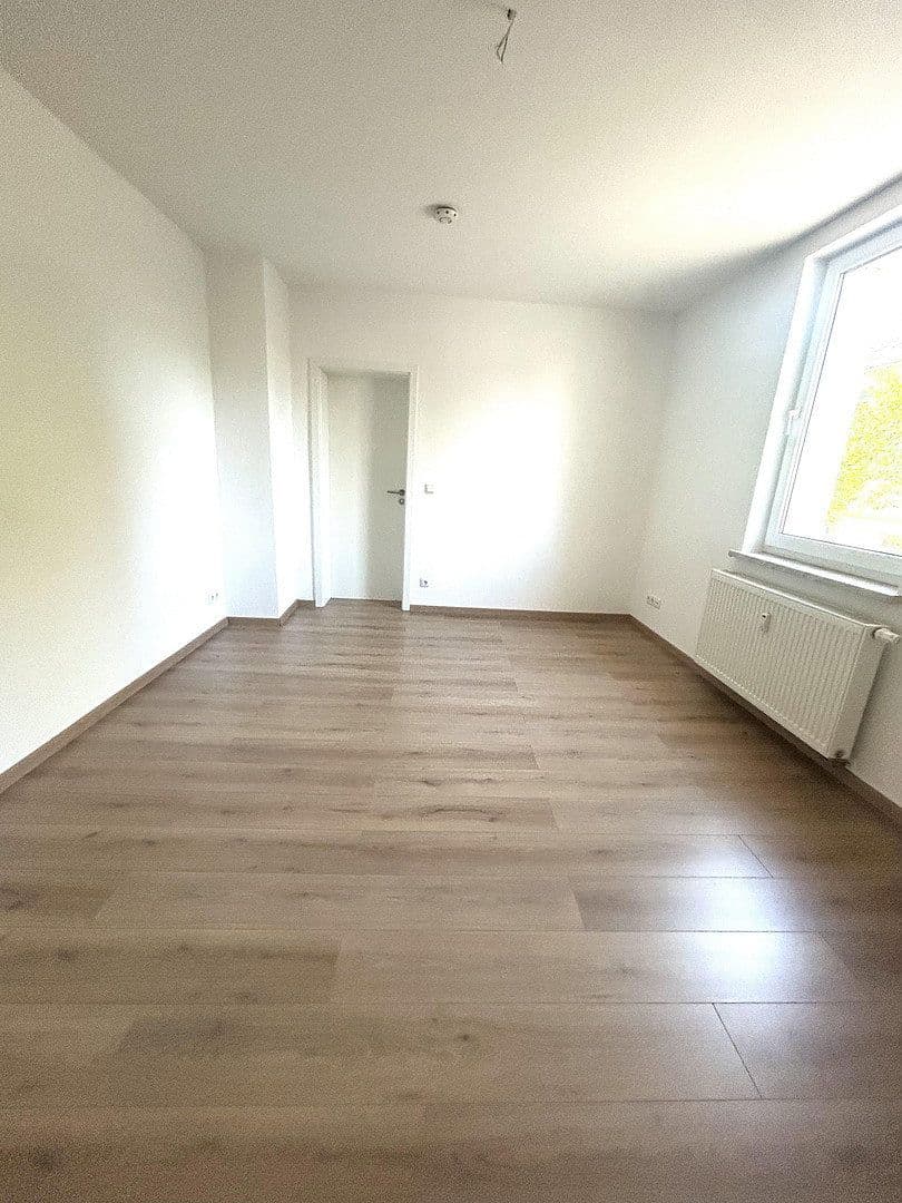 Pronájem bytu 2+1 69 m², Bernburgerstraße 16, Dessau-Roßlau, Sasko-Anhaltsko Pronájem bytu 2+1 69 m², Bernburgerstraße 16, Dessau-Roßlau, Sasko-Anhaltsko