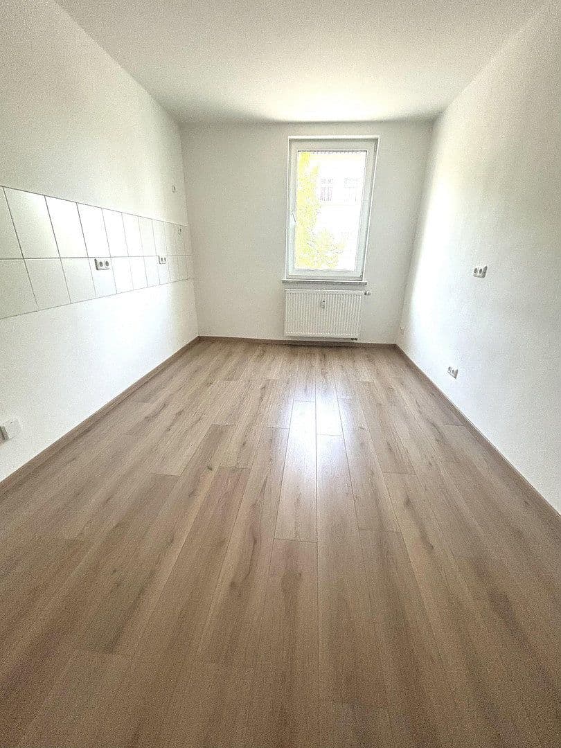 Pronájem bytu 2+1 69 m², Bernburgerstraße 16, Dessau-Roßlau, Sasko-Anhaltsko Pronájem bytu 2+1 69 m², Bernburgerstraße 16, Dessau-Roßlau, Sasko-Anhaltsko