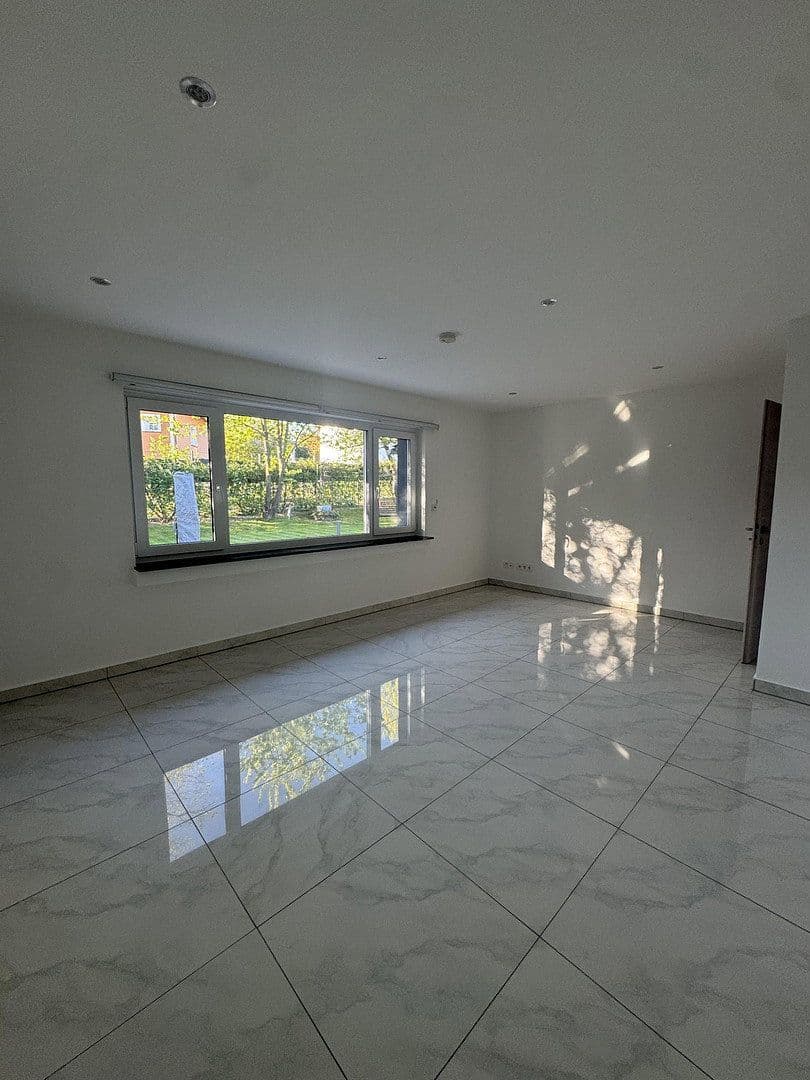 Prodej domu 174 m², pozemek 927 m², Asbach, Porýní-Falc Prodej domu 174 m², pozemek 927 m², Asbach, Porýní-Falc