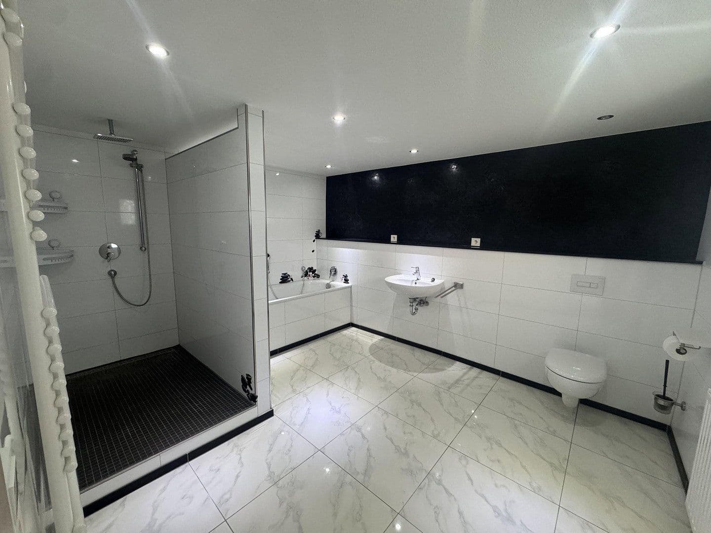 Prodej domu 174 m², pozemek 927 m², Asbach, Porýní-Falc Prodej domu 174 m², pozemek 927 m², Asbach, Porýní-Falc