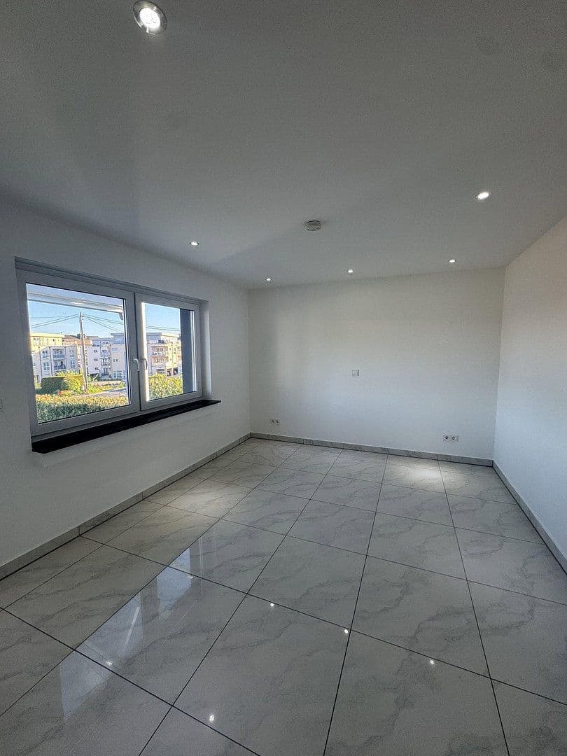 Prodej domu 174 m², pozemek 927 m², Asbach, Porýní-Falc Prodej domu 174 m², pozemek 927 m², Asbach, Porýní-Falc