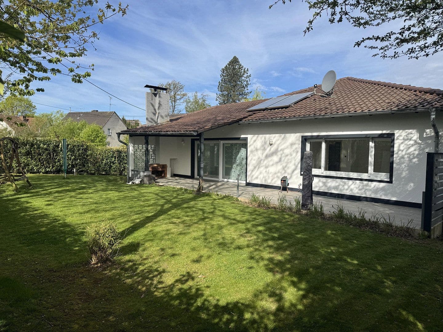 Prodej domu 174 m², pozemek 927 m², Asbach, Porýní-Falc Prodej domu 174 m², pozemek 927 m², Asbach, Porýní-Falc