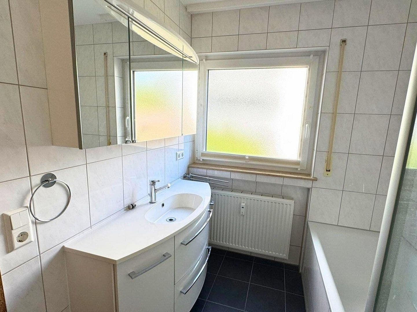Pronájem bytu 3+1 73 m², Machtolsheimer Weg 4, Laichingen, Bádensko-Württembersko Pronájem bytu 3+1 73 m², Machtolsheimer Weg 4, Laichingen, Bádensko-Württembersko
