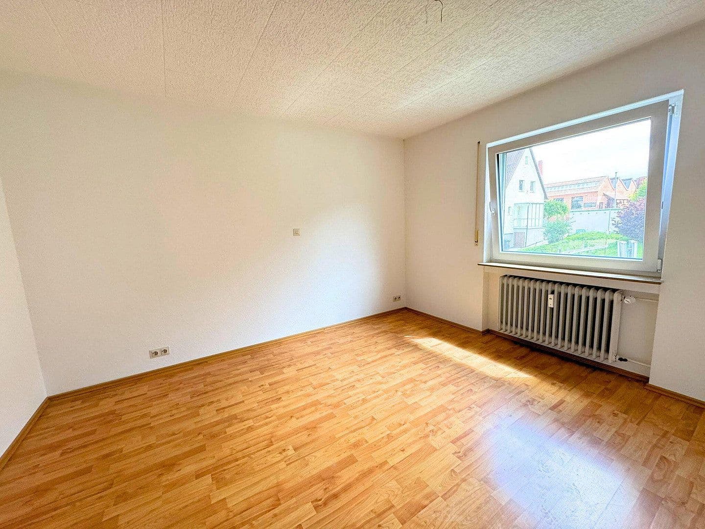 Pronájem bytu 3+1 73 m², Machtolsheimer Weg 4, Laichingen, Bádensko-Württembersko Pronájem bytu 3+1 73 m², Machtolsheimer Weg 4, Laichingen, Bádensko-Württembersko