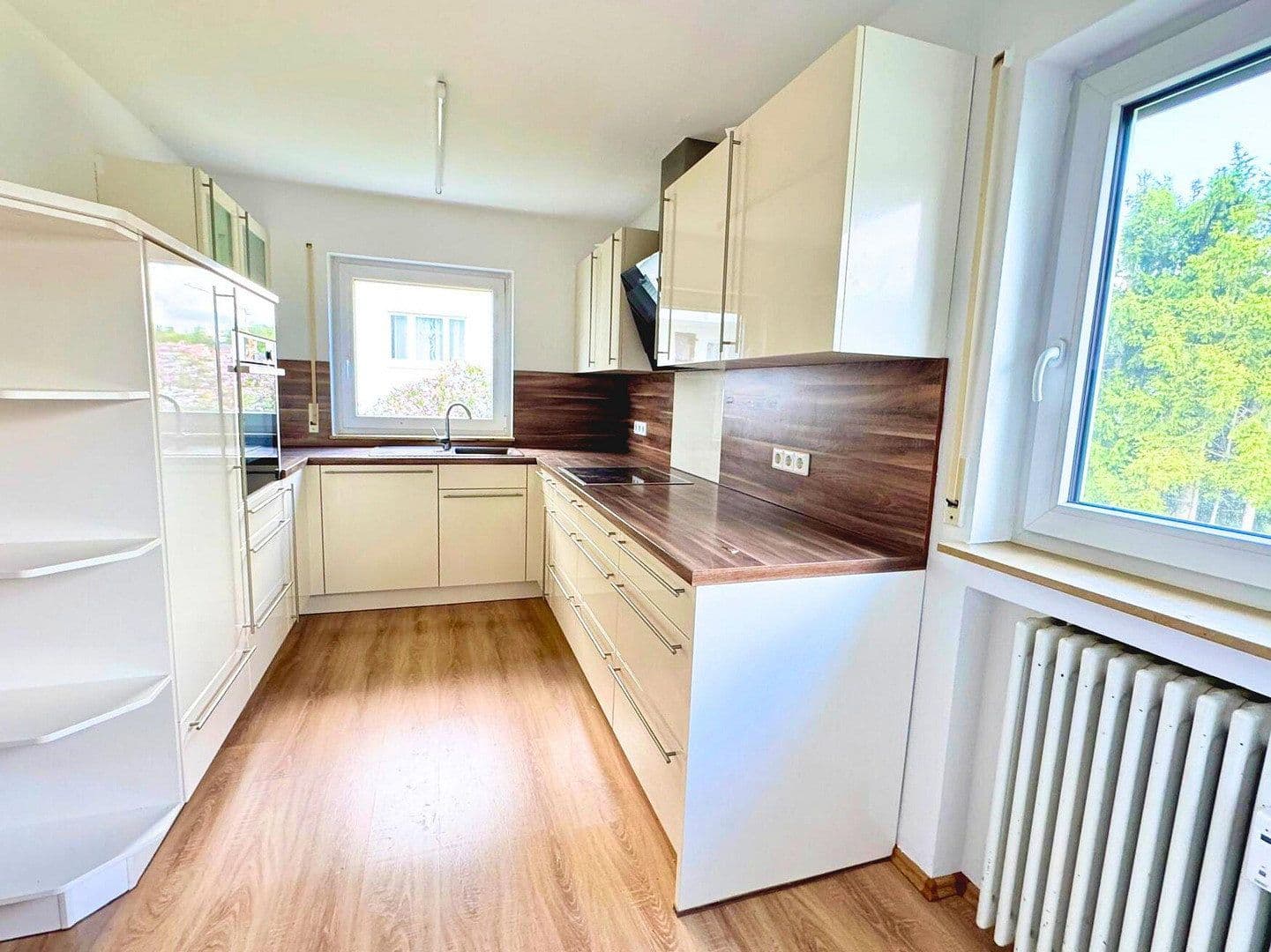 Pronájem bytu 3+1 73 m², Machtolsheimer Weg 4, Laichingen, Bádensko-Württembersko Pronájem bytu 3+1 73 m², Machtolsheimer Weg 4, Laichingen, Bádensko-Württembersko