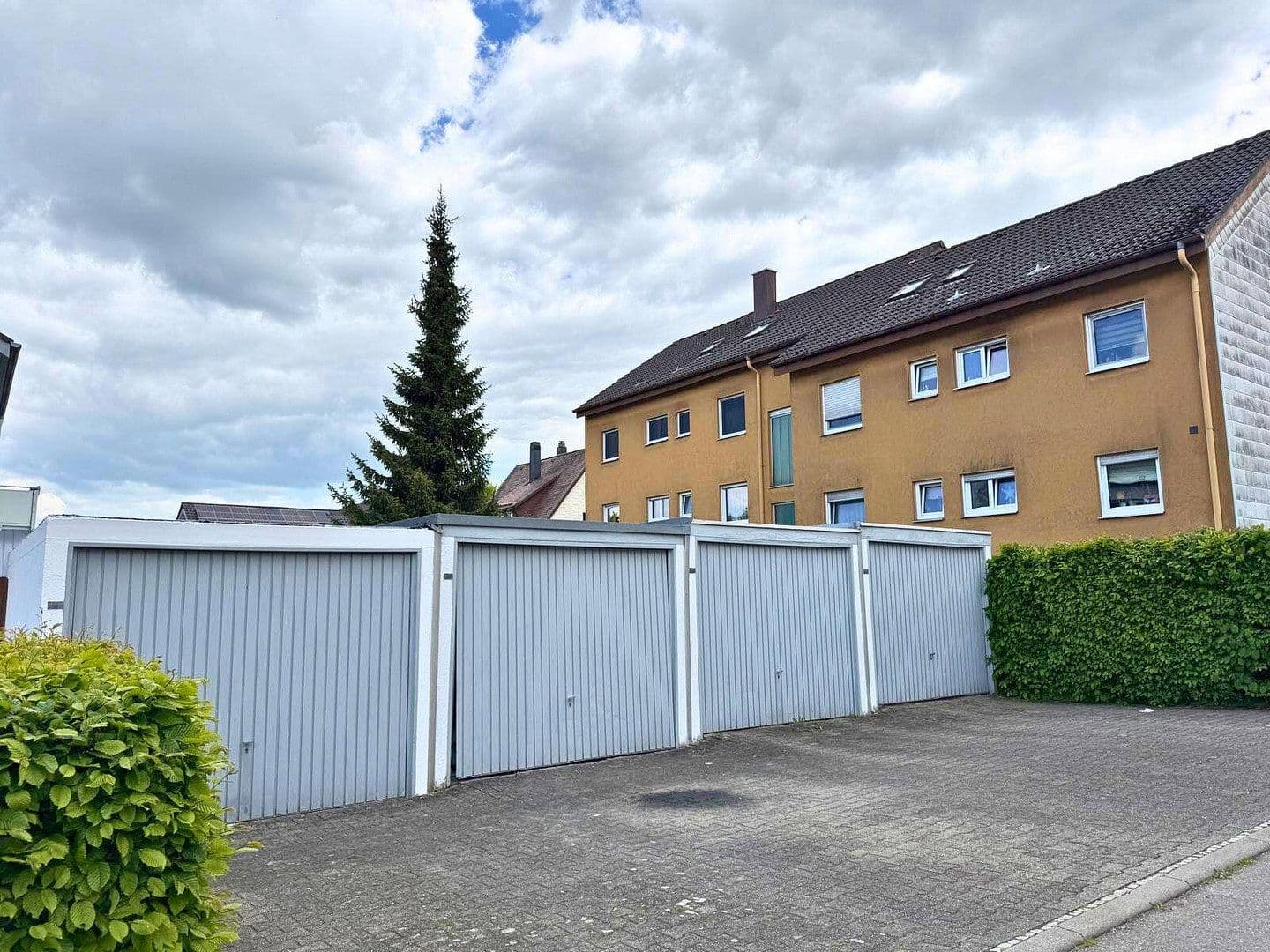 Pronájem bytu 3+1 73 m², Machtolsheimer Weg 4, Laichingen, Bádensko-Württembersko Pronájem bytu 3+1 73 m², Machtolsheimer Weg 4, Laichingen, Bádensko-Württembersko