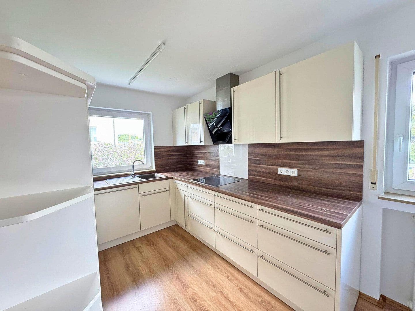 Pronájem bytu 3+1 73 m², Machtolsheimer Weg 4, Laichingen, Bádensko-Württembersko Pronájem bytu 3+1 73 m², Machtolsheimer Weg 4, Laichingen, Bádensko-Württembersko
