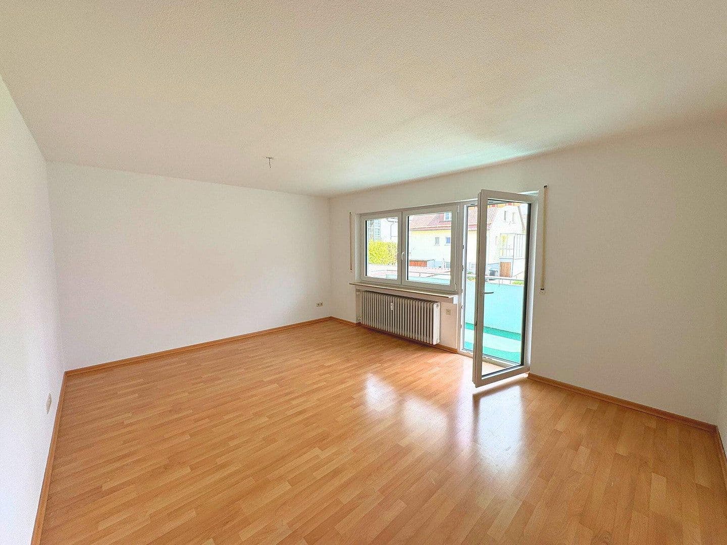 Pronájem bytu 3+1 73 m², Machtolsheimer Weg 4, Laichingen, Bádensko-Württembersko Pronájem bytu 3+1 73 m², Machtolsheimer Weg 4, Laichingen, Bádensko-Württembersko