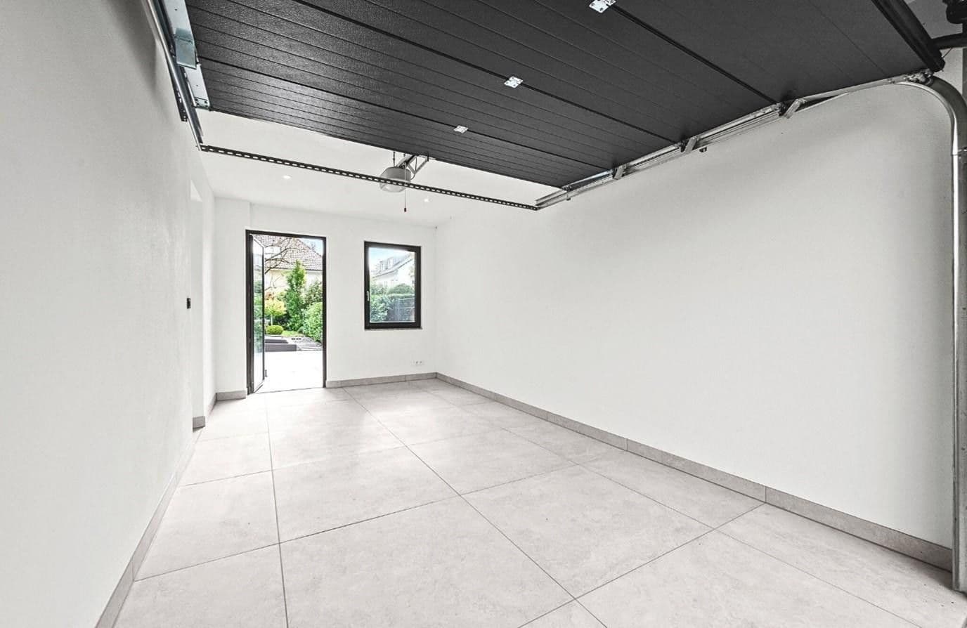 Prodej domu 234 m², pozemek 298 m², Oberschlesische Straße 20a, München, Bavorsko Prodej domu 234 m², pozemek 298 m², Oberschlesische Straße 20a, München, Bavorsko