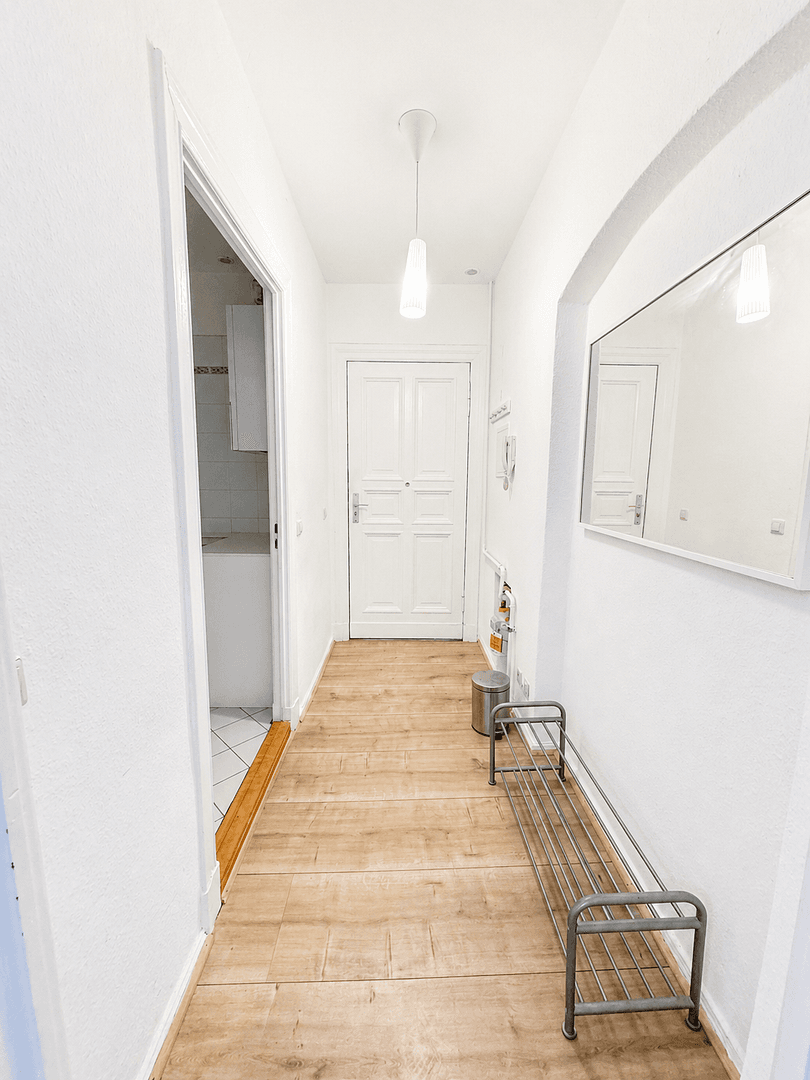 Prodej bytu 1+1 34 m², Simon Dach Str 20, Berlin, Berlín Prodej bytu 1+1 34 m², Simon Dach Str 20, Berlin, Berlín