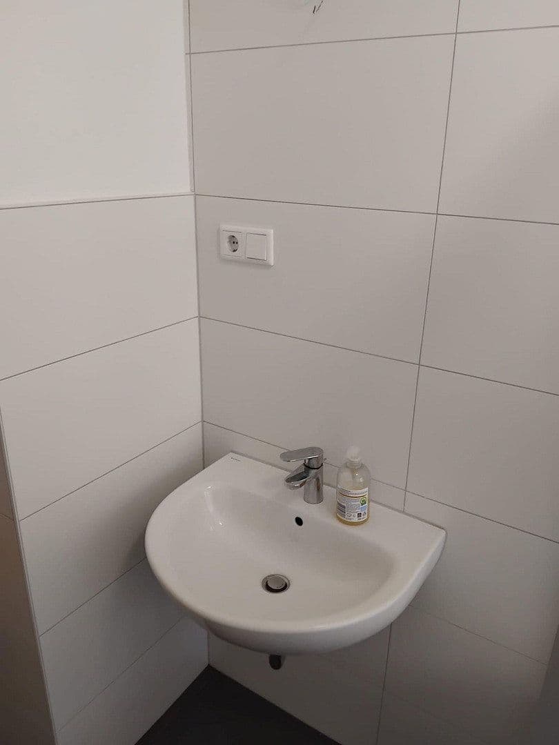 Pronájem bytu 3+1 64 m², Hafenstr. 16, Duisburg, Severní Porýní-Vestfálsko Pronájem bytu 3+1 64 m², Hafenstr. 16, Duisburg, Severní Porýní-Vestfálsko