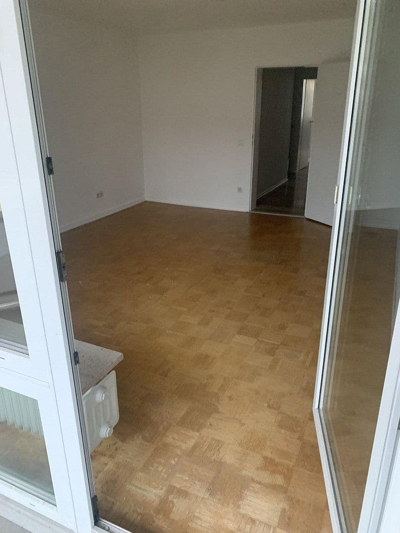 Pronájem bytu 2+1 55 m², Mendelssohnstr. 16, Düsseldorf, Severní Porýní-Vestfálsko Pronájem bytu 2+1 55 m², Mendelssohnstr. 16, Düsseldorf, Severní Porýní-Vestfálsko