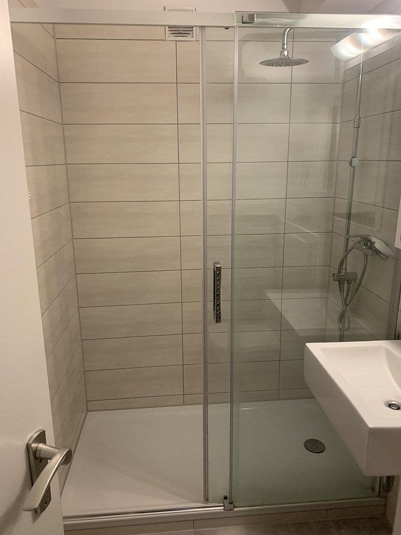 Pronájem bytu 2+1 55 m², Mendelssohnstr. 16, Düsseldorf, Severní Porýní-Vestfálsko Pronájem bytu 2+1 55 m², Mendelssohnstr. 16, Düsseldorf, Severní Porýní-Vestfálsko