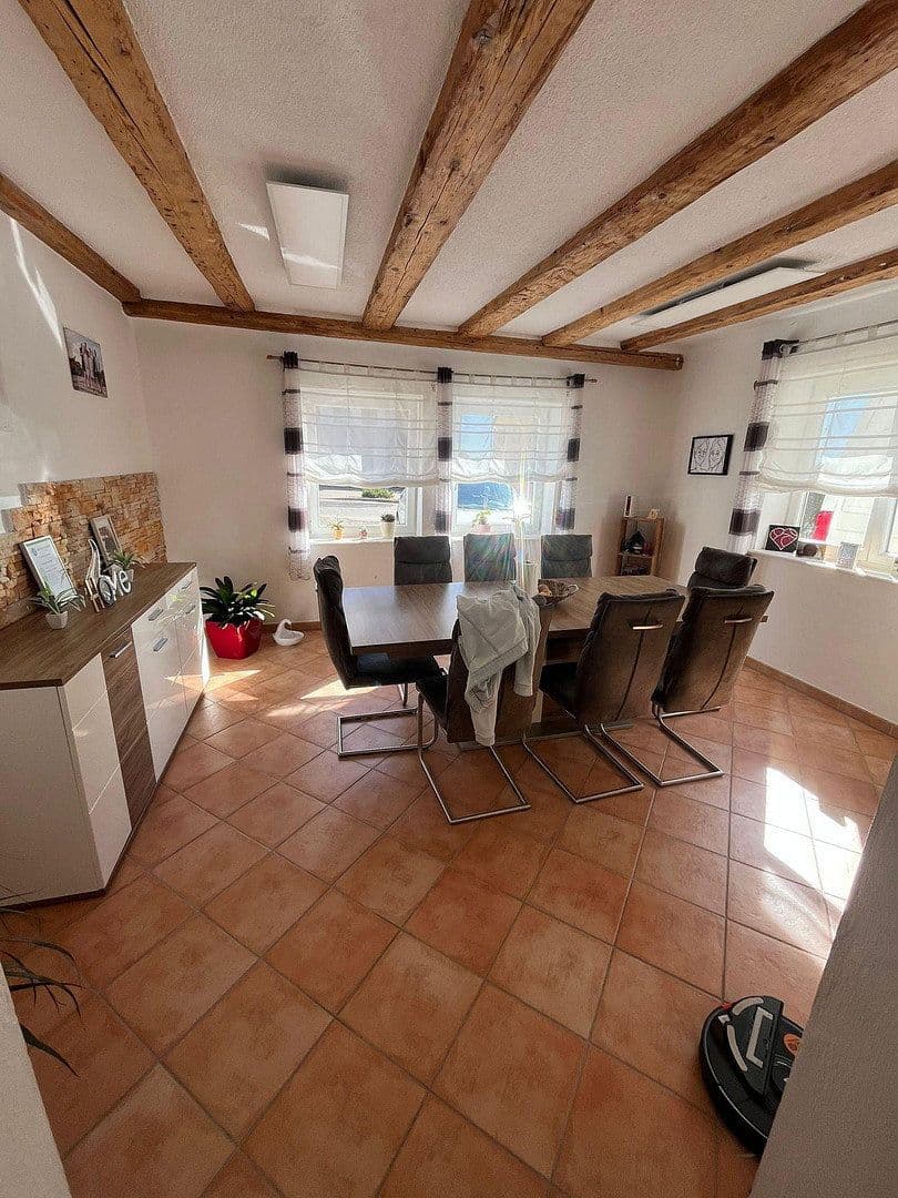 Prodej domu 137 m², pozemek 423 m², Schopfloch, Bádensko-Württembersko Prodej domu 137 m², pozemek 423 m², Schopfloch, Bádensko-Württembersko