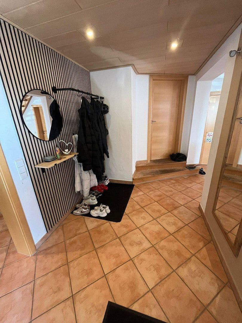 Prodej domu 137 m², pozemek 423 m², Schopfloch, Bádensko-Württembersko Prodej domu 137 m², pozemek 423 m², Schopfloch, Bádensko-Württembersko