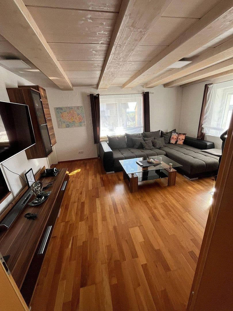 Prodej domu 137 m², pozemek 423 m², Schopfloch, Bádensko-Württembersko Prodej domu 137 m², pozemek 423 m², Schopfloch, Bádensko-Württembersko