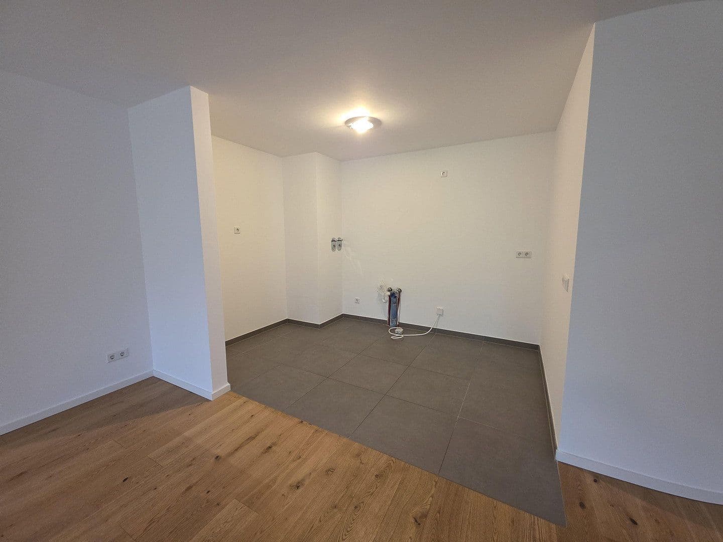Pronájem bytu 3+1 110 m², Hilden, Severní Porýní-Vestfálsko Pronájem bytu 3+1 110 m², Hilden, Severní Porýní-Vestfálsko