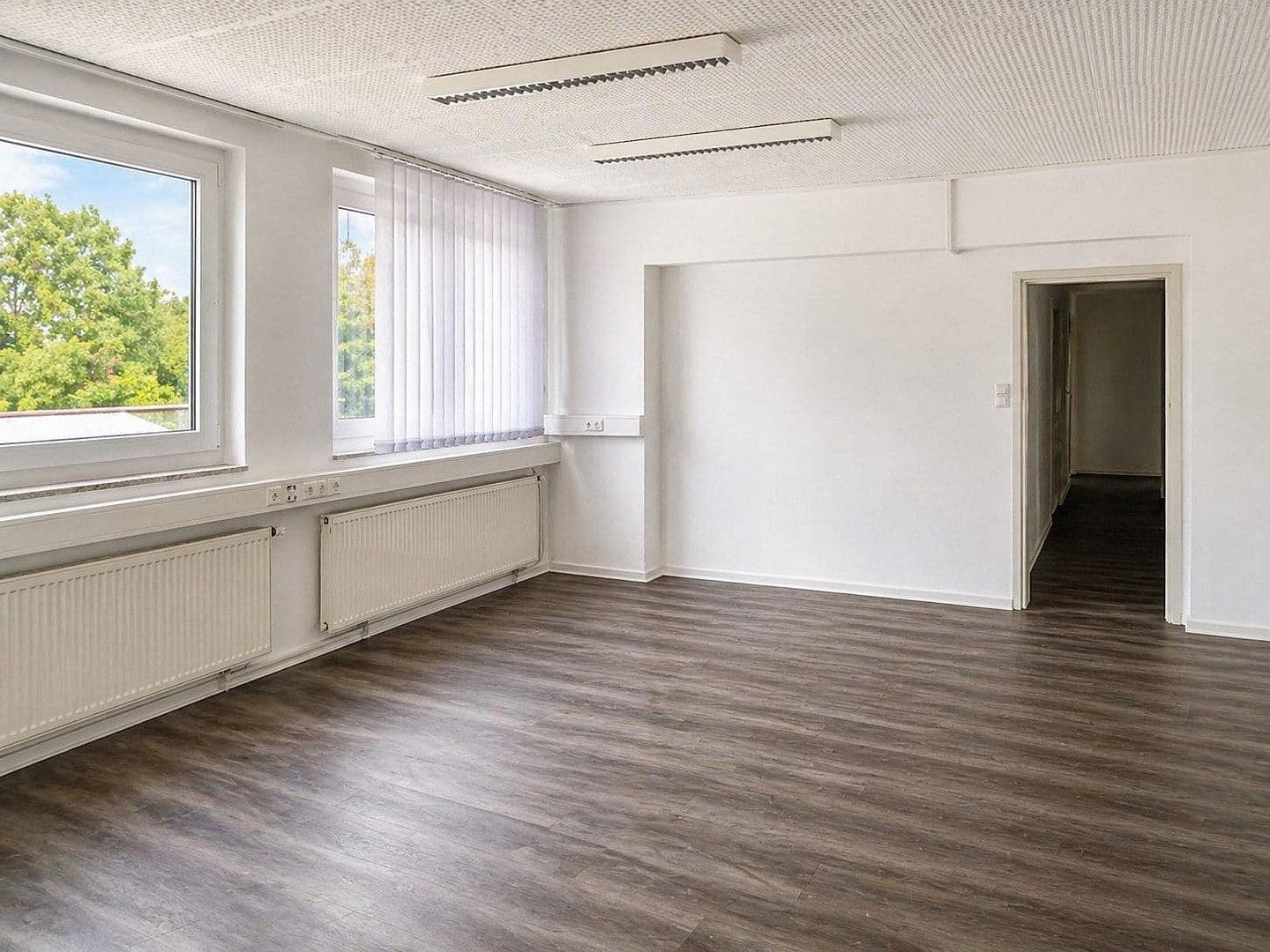 Pronájem kanceláře 125 m², Gothaer Straße 98, Floh-Seligenthal, Durynsko Pronájem kanceláře 125 m², Gothaer Straße 98, Floh-Seligenthal, Durynsko