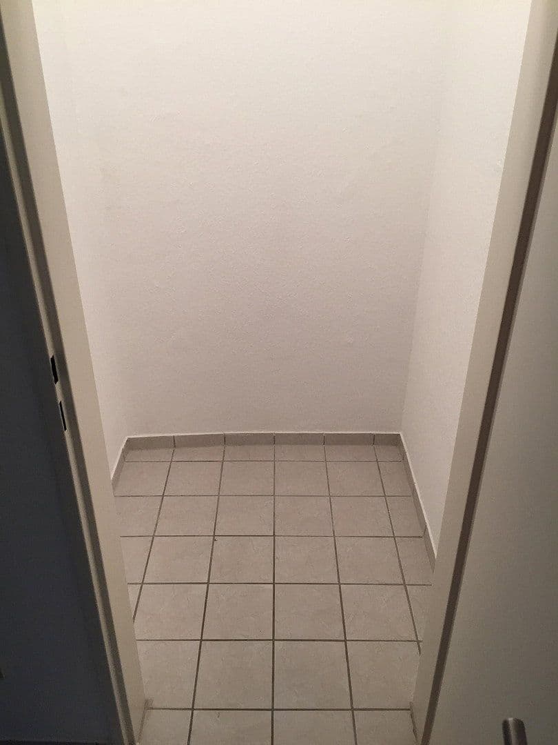 Pronájem bytu 3+1 74 m², Bonn, Severní Porýní-Vestfálsko Pronájem bytu 3+1 74 m², Bonn, Severní Porýní-Vestfálsko