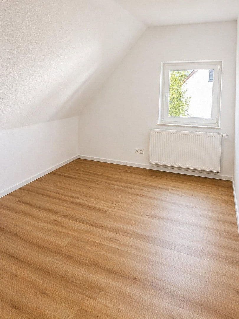 Pronájem bytu 3+1 58 m², Stuttgart, Bádensko-Württembersko Pronájem bytu 3+1 58 m², Stuttgart, Bádensko-Württembersko