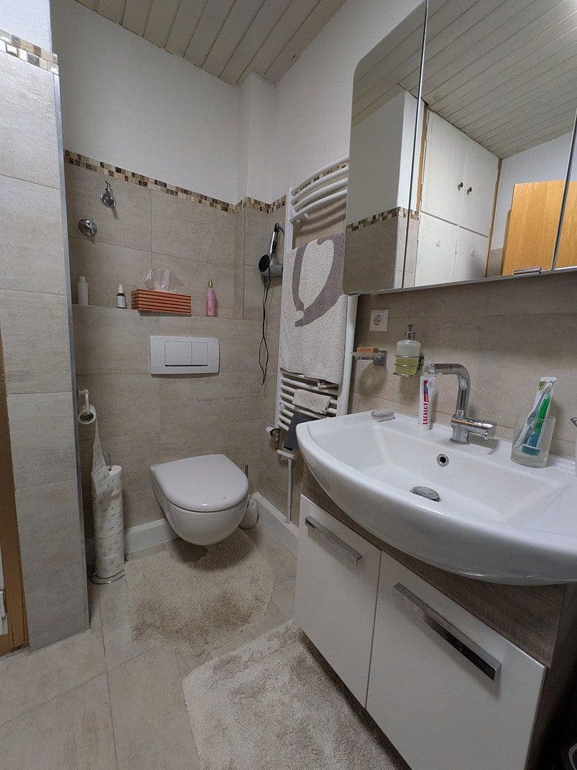 Prodej domu 142 m², pozemek 426 m², Teckstr.8, Schönaich, Bádensko-Württembersko Prodej domu 142 m², pozemek 426 m², Teckstr.8, Schönaich, Bádensko-Württembersko