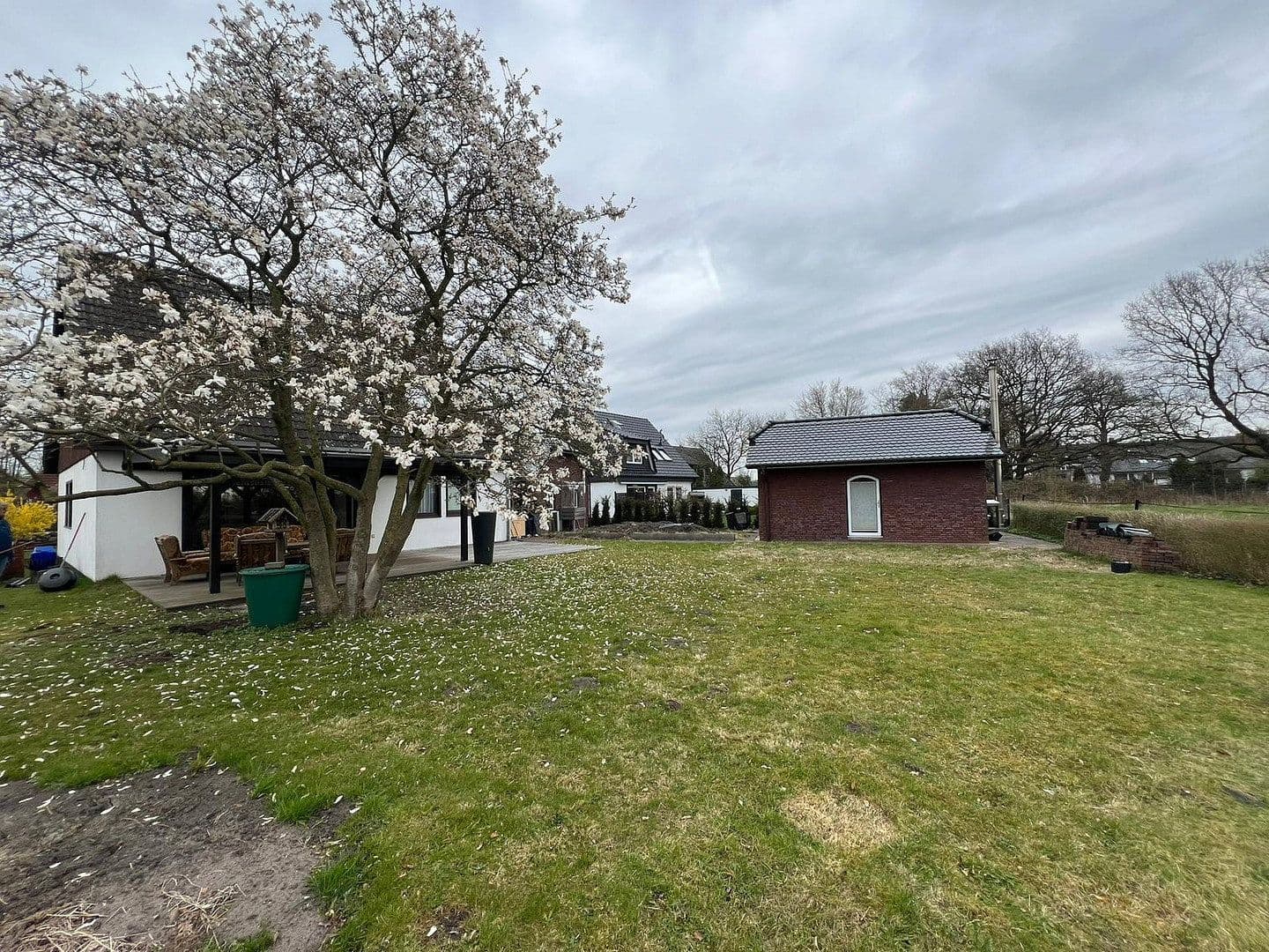 Prodej domu 137 m², pozemek 947 m², Borstel-Hohenraden, Šlesvicko-Holštýnsko Prodej domu 137 m², pozemek 947 m², Borstel-Hohenraden, Šlesvicko-Holštýnsko