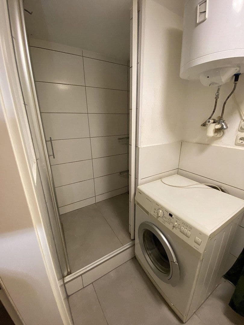 Pronájem bytu 1+1 25 m², Bruckbergstraße 2, Neuching, Bavorsko Pronájem bytu 1+1 25 m², Bruckbergstraße 2, Neuching, Bavorsko