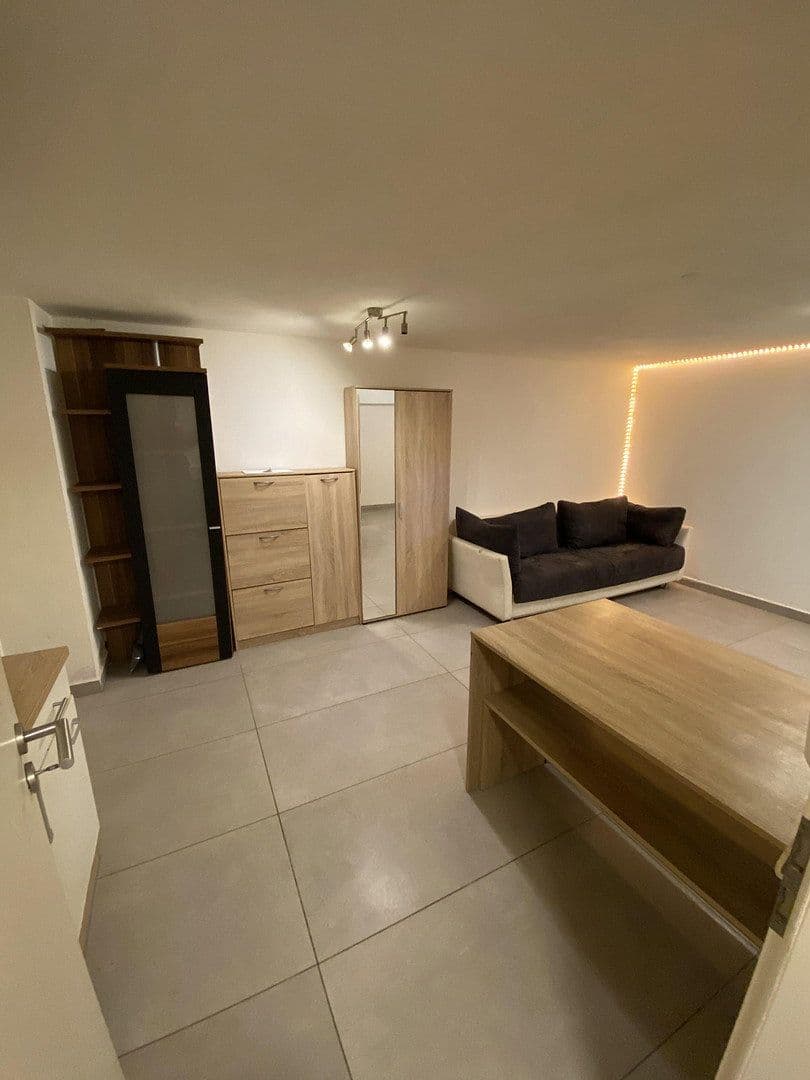 Pronájem bytu 1+1 25 m², Bruckbergstraße 2, Neuching, Bavorsko Pronájem bytu 1+1 25 m², Bruckbergstraße 2, Neuching, Bavorsko