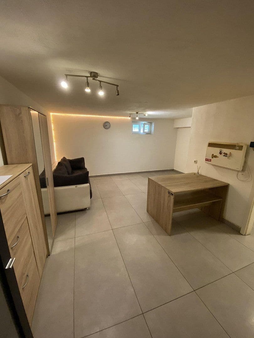 Pronájem bytu 1+1 25 m², Bruckbergstraße 2, Neuching, Bavorsko Pronájem bytu 1+1 25 m², Bruckbergstraße 2, Neuching, Bavorsko